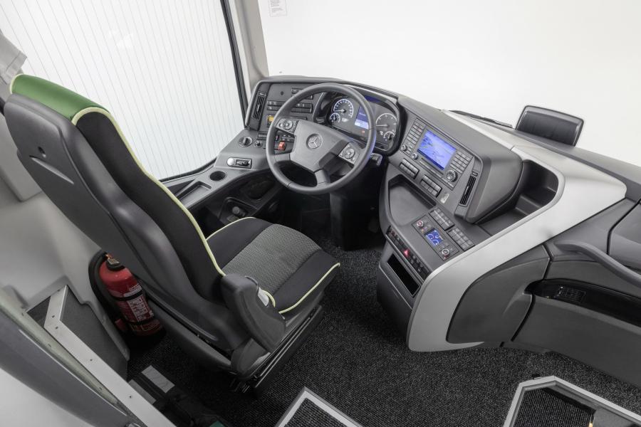 Торпедо Mercedes-Benz Tourismo M/2 RHD 2017 года  (фото 22 из 34)
